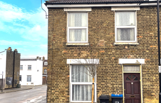End Terrace requiring Modernisation in  South Norwood photo